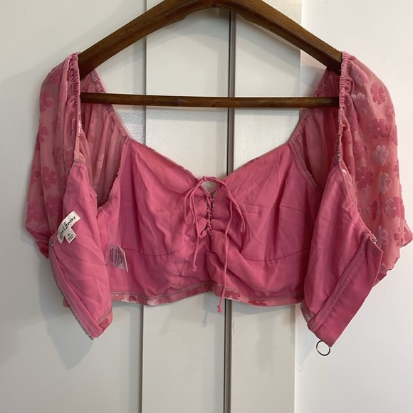 For Love and Lemons Lusk cropped burnout velvet puff sleeve top - Picture 9 of 14